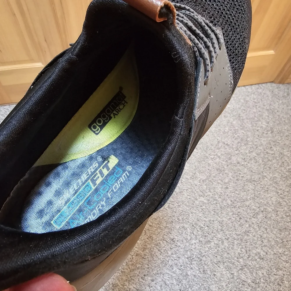 SKECHERS Shoes Men's Gray Brown 13 Slip On Classic Fit Air Cooled Memory… - Picture 8 of 9